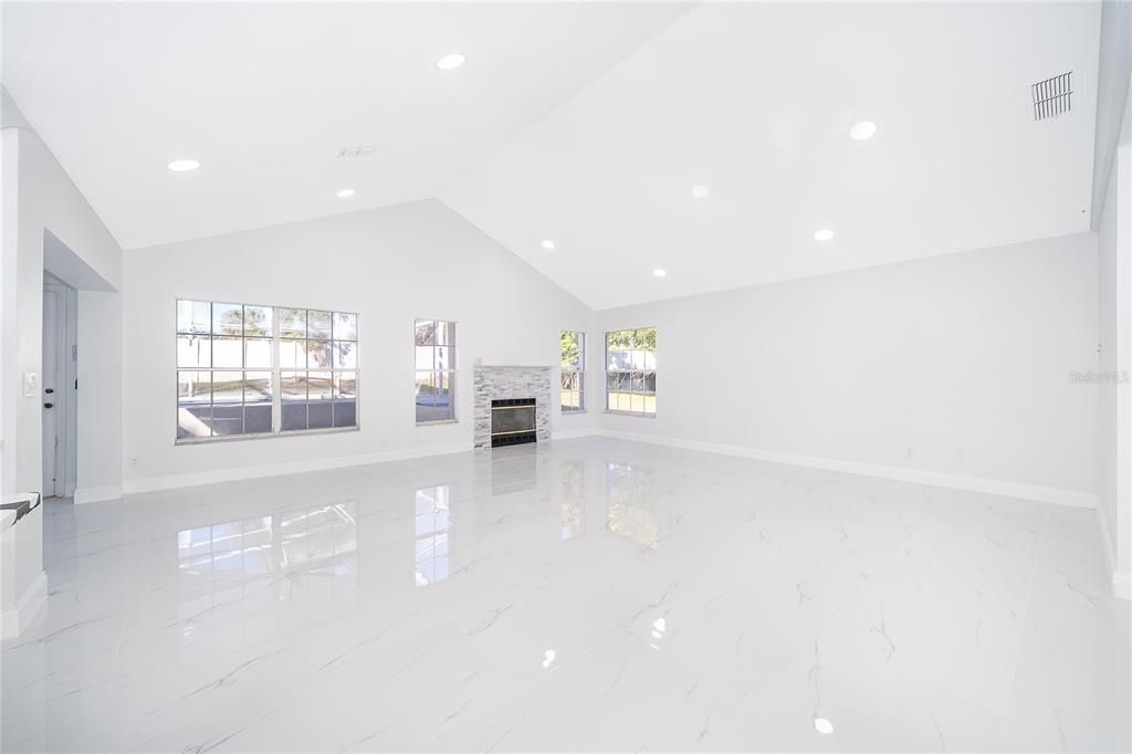 На продажу: $539,900 (4 спален, 2 ванн, 2315 Квадратных фут)