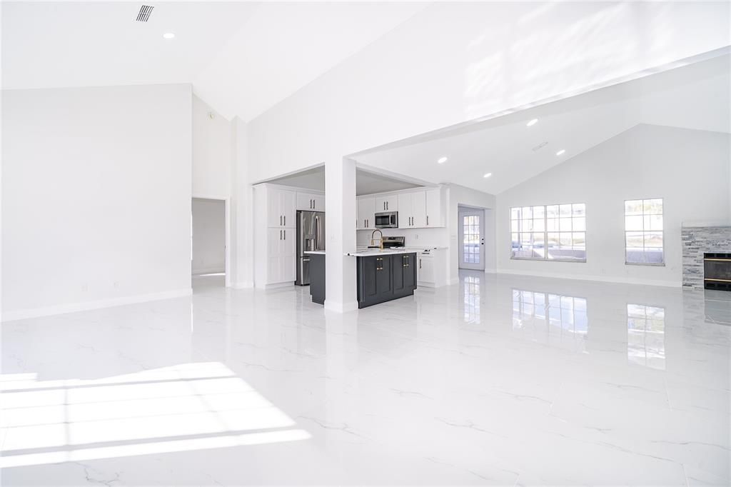 На продажу: $539,900 (4 спален, 2 ванн, 2315 Квадратных фут)
