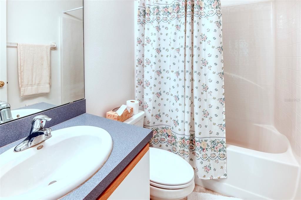 For Sale: $259,000 (2 beds, 2 baths, 1387 Square Feet)