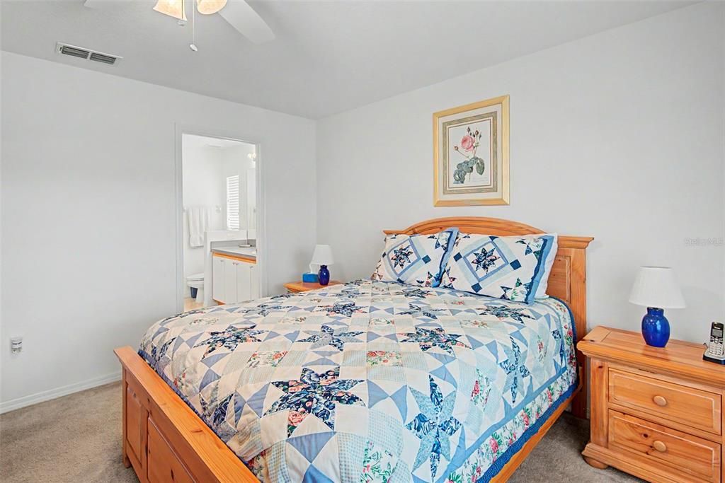 For Sale: $259,000 (2 beds, 2 baths, 1387 Square Feet)