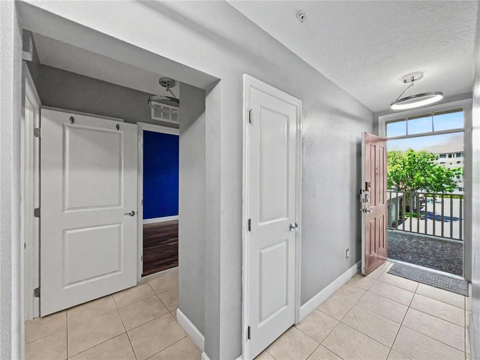 For Sale: $349,900 (2 beds, 2 baths, 1345 Square Feet)