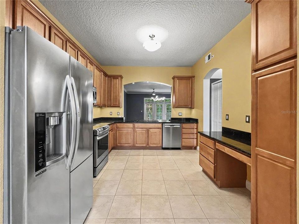 For Sale: $349,900 (2 beds, 2 baths, 1345 Square Feet)