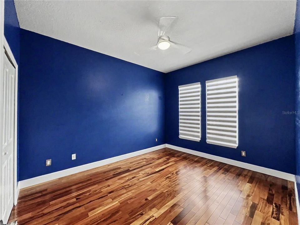 For Sale: $349,900 (2 beds, 2 baths, 1345 Square Feet)