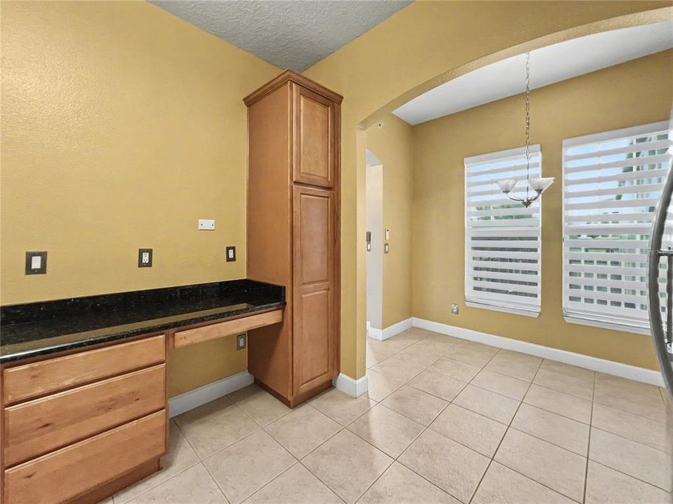For Sale: $349,900 (2 beds, 2 baths, 1345 Square Feet)