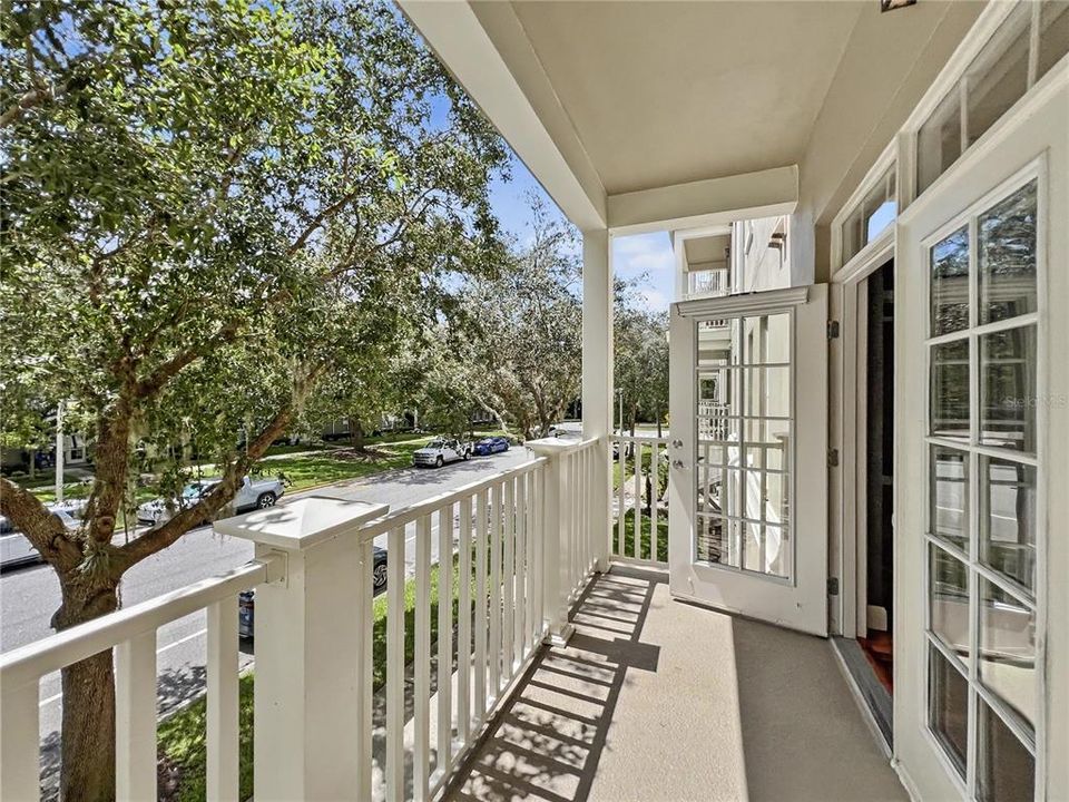 For Sale: $349,900 (2 beds, 2 baths, 1345 Square Feet)