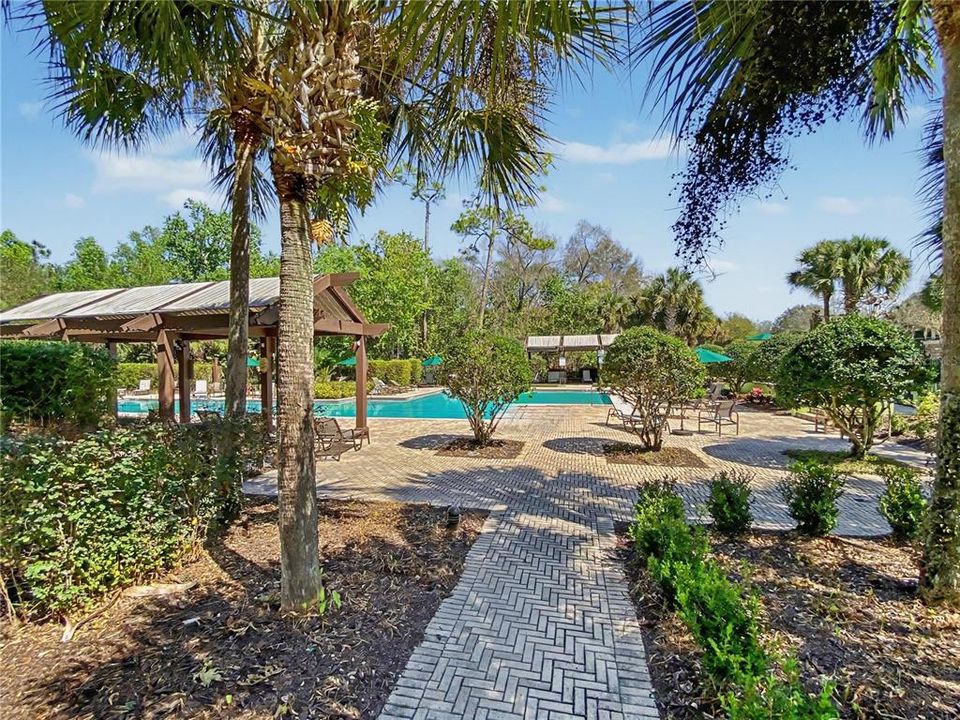 For Sale: $349,900 (2 beds, 2 baths, 1345 Square Feet)