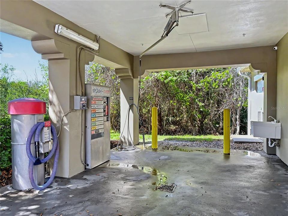 For Sale: $349,900 (2 beds, 2 baths, 1345 Square Feet)