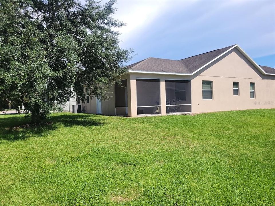 For Sale: $359,900 (3 beds, 2 baths, 1915 Square Feet)