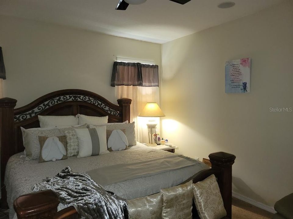 For Sale: $359,900 (3 beds, 2 baths, 1915 Square Feet)