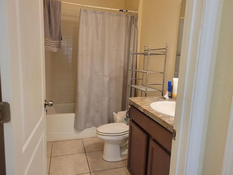 For Sale: $359,900 (3 beds, 2 baths, 1915 Square Feet)