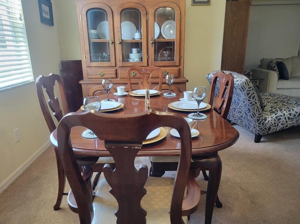 For Sale: $359,900 (3 beds, 2 baths, 1915 Square Feet)