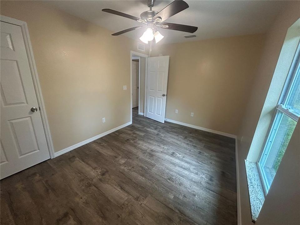 Activo con contrato: $289,900 (3 camas, 2 baños, 1300 Pies cuadrados)