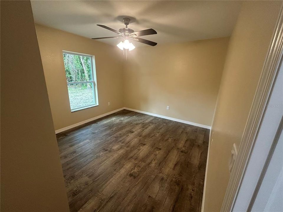 Activo con contrato: $289,900 (3 camas, 2 baños, 1300 Pies cuadrados)