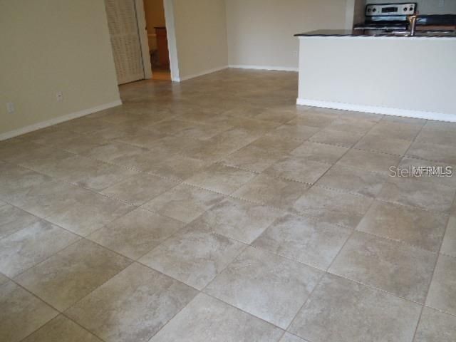 For Rent: $1,750 (2 beds, 2 baths, 998 Square Feet)