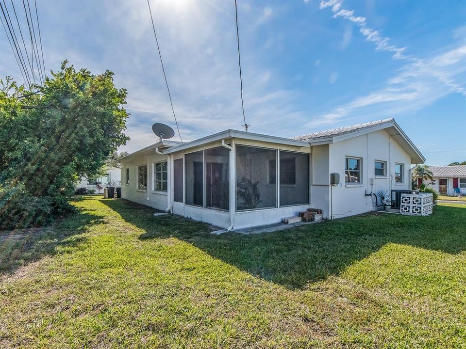 En Venta: $305,000 (3 camas, 2 baños, 1350 Pies cuadrados)