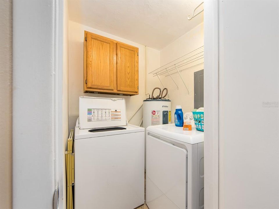 En Venta: $305,000 (3 camas, 2 baños, 1350 Pies cuadrados)