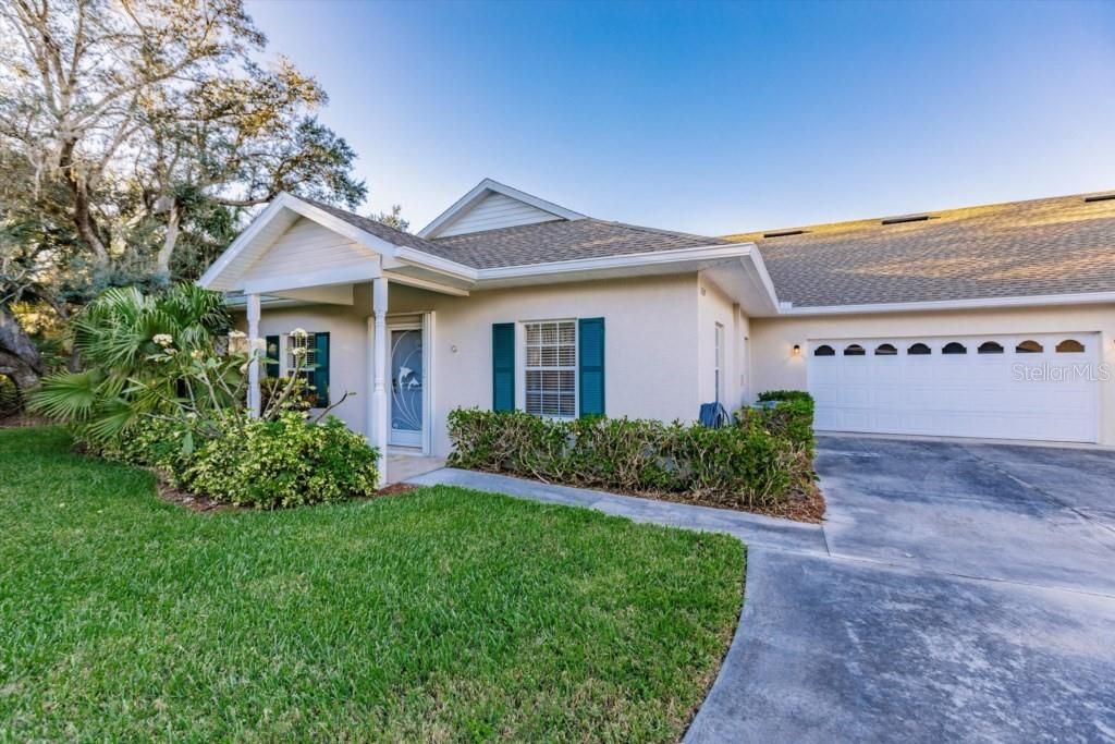 For Sale: $245,000 (2 beds, 2 baths, 1364 Square Feet)