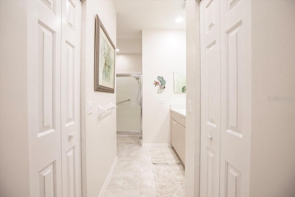 For Sale: $245,000 (2 beds, 2 baths, 1364 Square Feet)