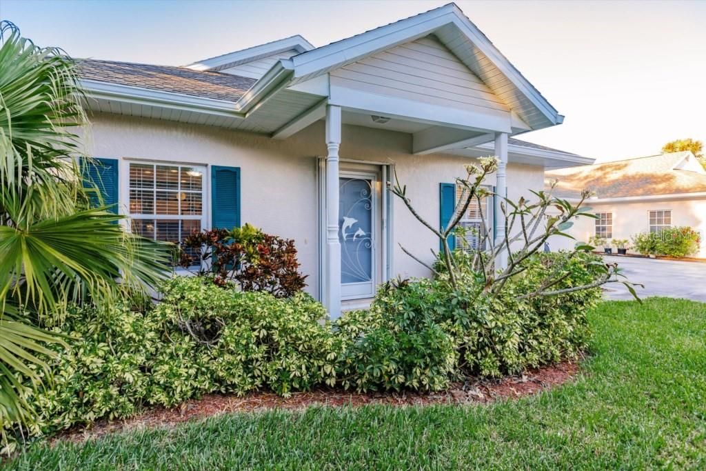 For Sale: $245,000 (2 beds, 2 baths, 1364 Square Feet)