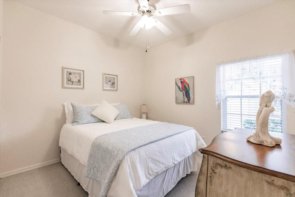For Sale: $245,000 (2 beds, 2 baths, 1364 Square Feet)