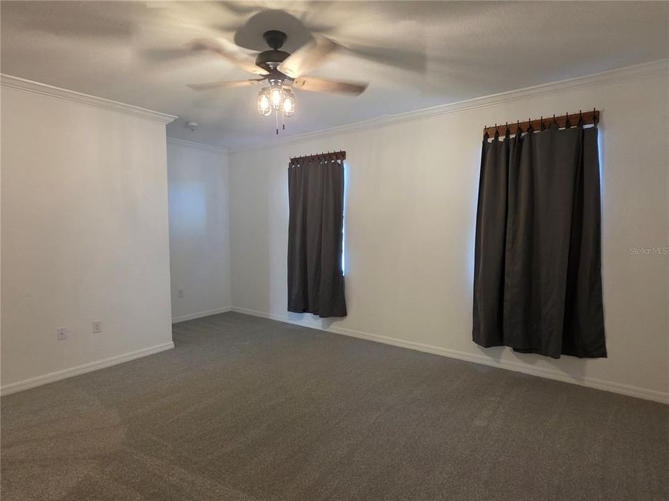 For Rent: $2,650 (3 beds, 2 baths, 1949 Square Feet)