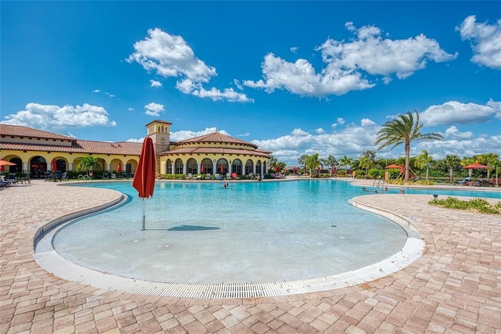 For Rent: $2,650 (3 beds, 2 baths, 1949 Square Feet)