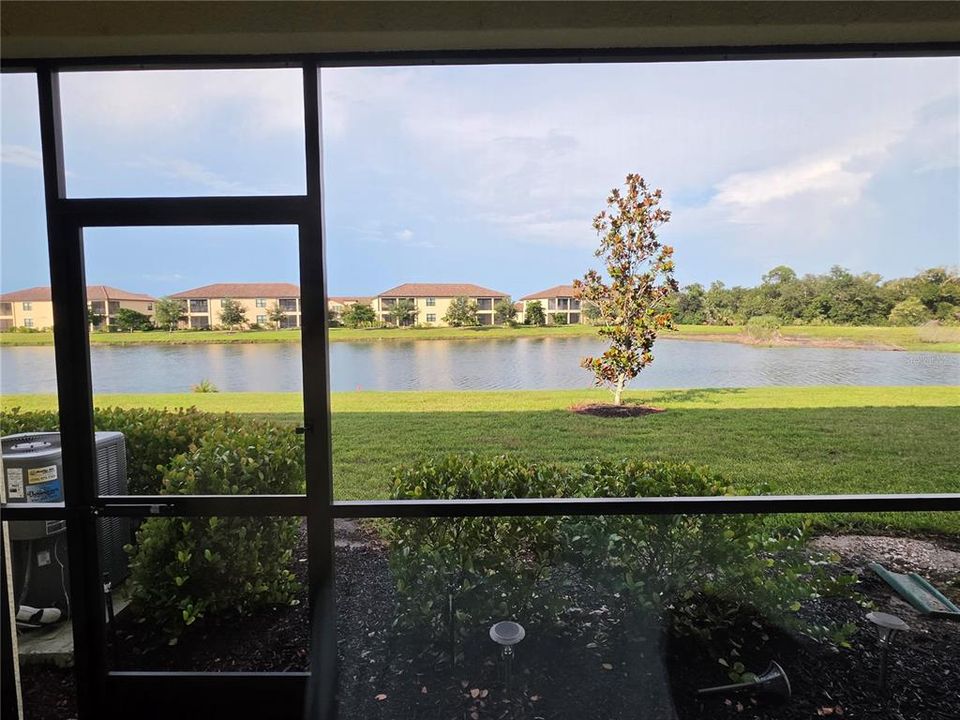For Rent: $2,650 (3 beds, 2 baths, 1949 Square Feet)