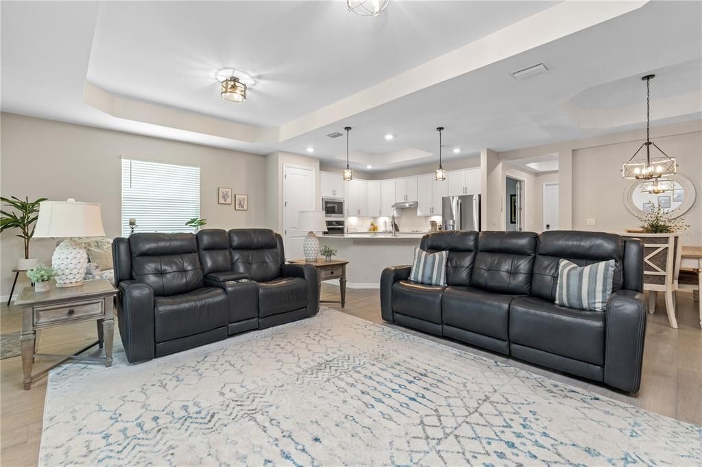 For Sale: $599,000 (2 beds, 2 baths, 1858 Square Feet)