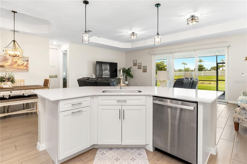 For Sale: $599,000 (2 beds, 2 baths, 1858 Square Feet)