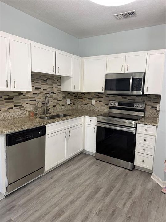 En Renta: $2,795 (4 camas, 2 baños, 1530 Pies cuadrados)