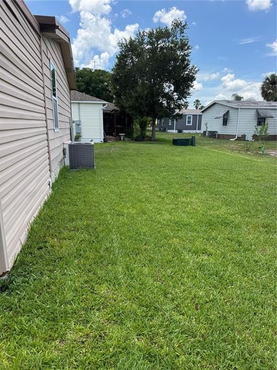 For Sale: $137,500 (2 beds, 1 baths, 876 Square Feet)