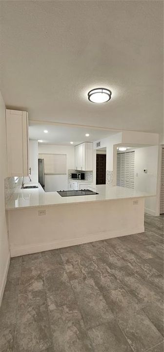 For Rent: $3,200 (2 beds, 2 baths, 1050 Square Feet)