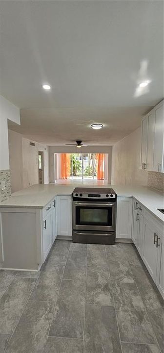 For Rent: $3,200 (2 beds, 2 baths, 1050 Square Feet)