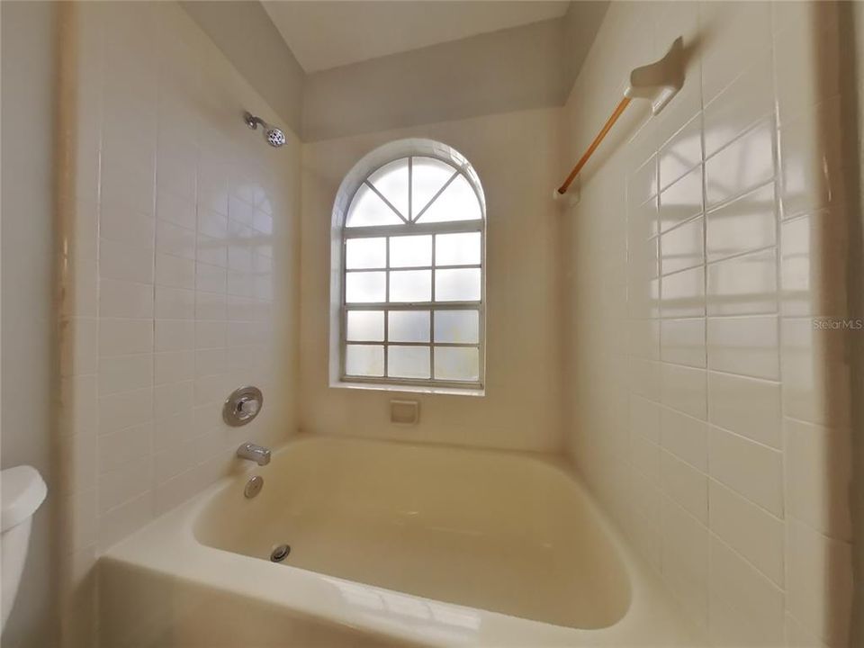 For Rent: $2,479 (3 beds, 2 baths, 1589 Square Feet)