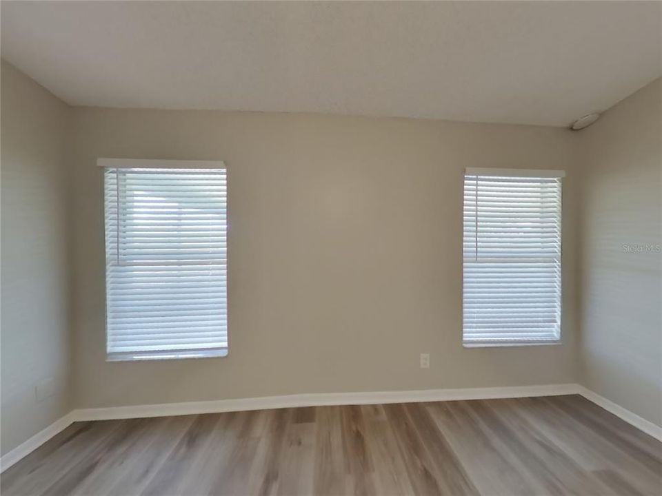 For Rent: $2,479 (3 beds, 2 baths, 1589 Square Feet)