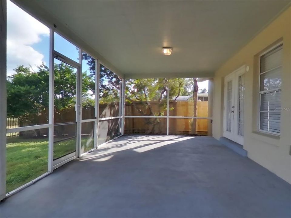 For Rent: $2,479 (3 beds, 2 baths, 1589 Square Feet)