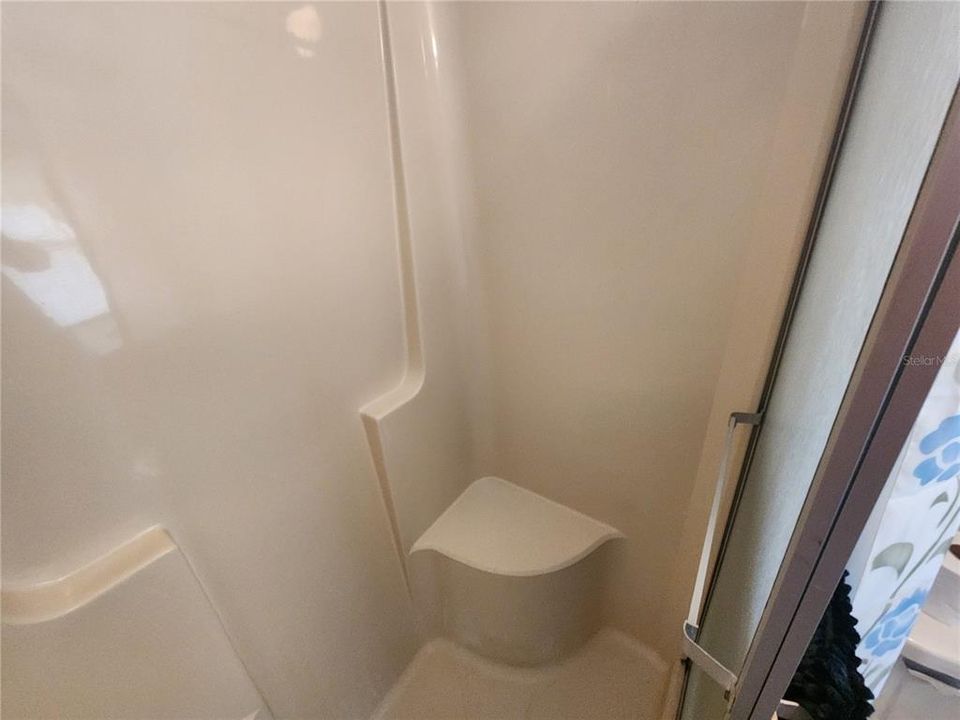 For Sale: $185,000 (3 beds, 2 baths, 1310 Square Feet)