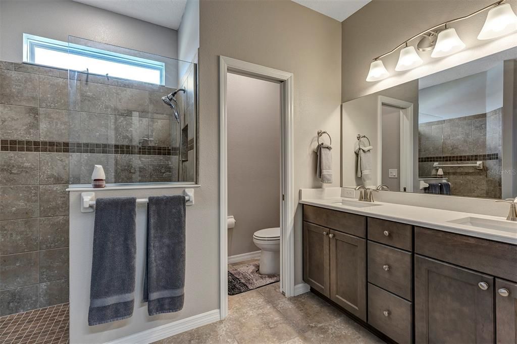 For Sale: $379,000 (3 beds, 2 baths, 1862 Square Feet)