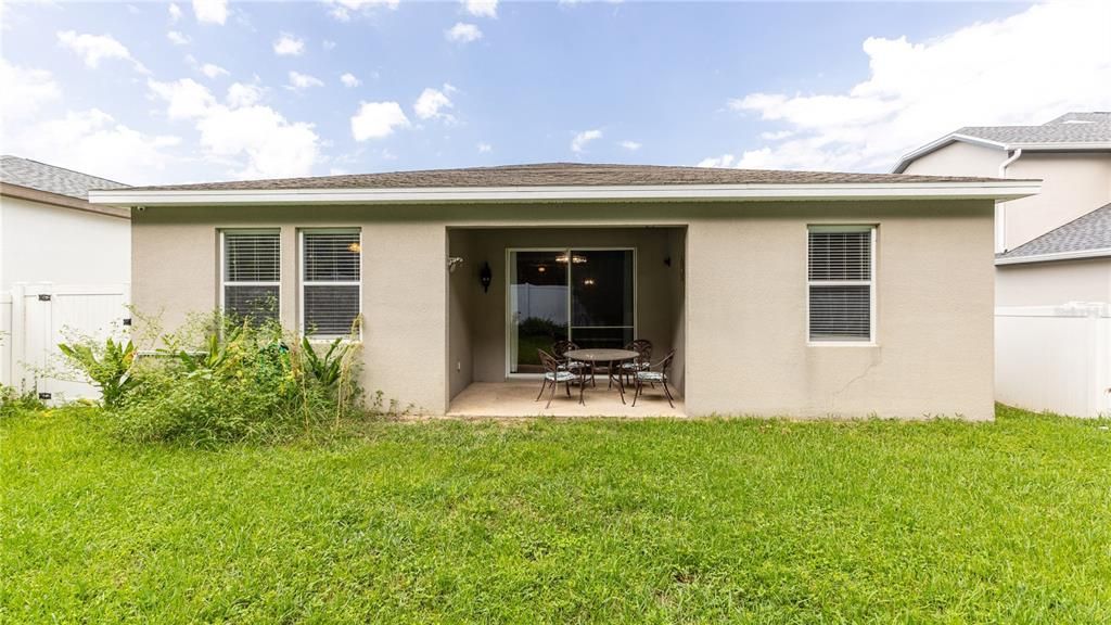 En Venta: $399,000 (4 camas, 2 baños, 1644 Pies cuadrados)