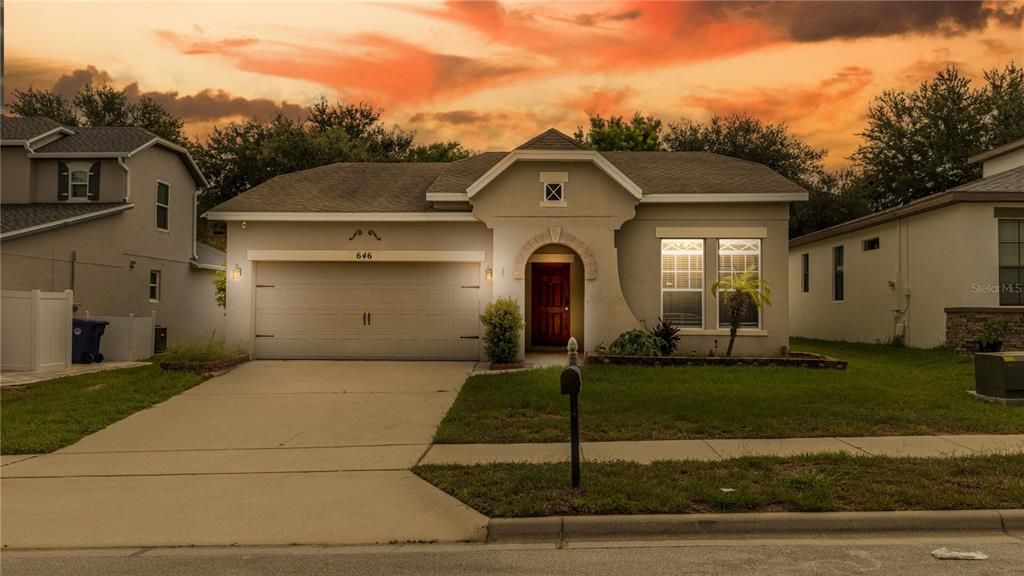 En Venta: $399,000 (4 camas, 2 baños, 1644 Pies cuadrados)