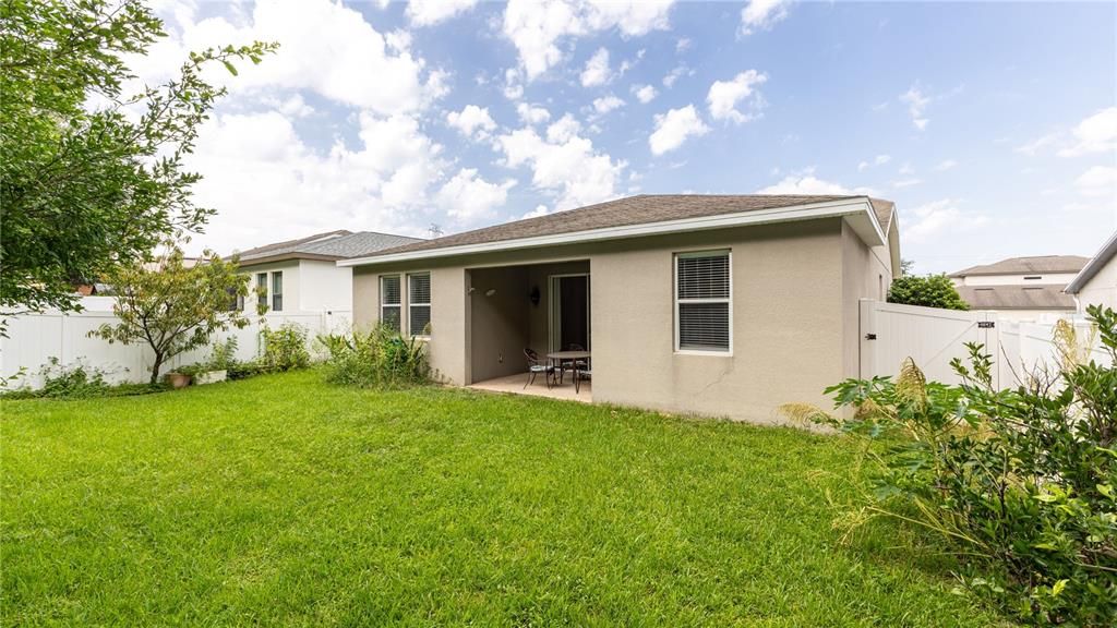 En Venta: $399,000 (4 camas, 2 baños, 1644 Pies cuadrados)