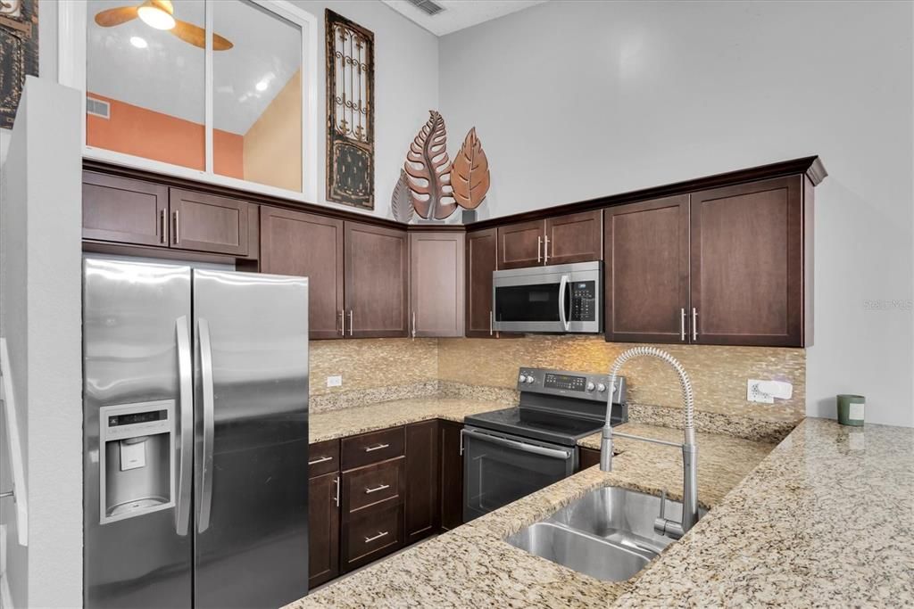 For Rent: $2,400 (2 beds, 2 baths, 1245 Square Feet)