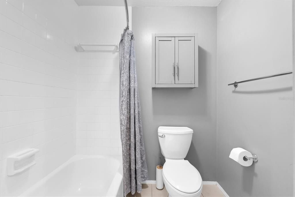 For Rent: $2,400 (2 beds, 2 baths, 1245 Square Feet)