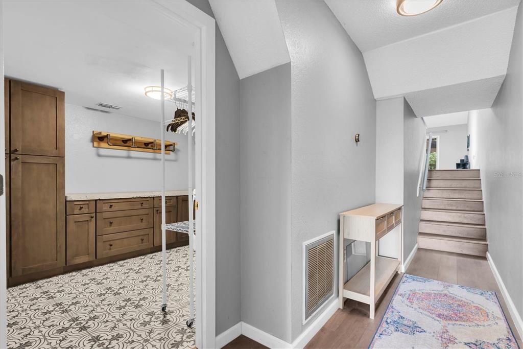 For Rent: $2,400 (2 beds, 2 baths, 1245 Square Feet)