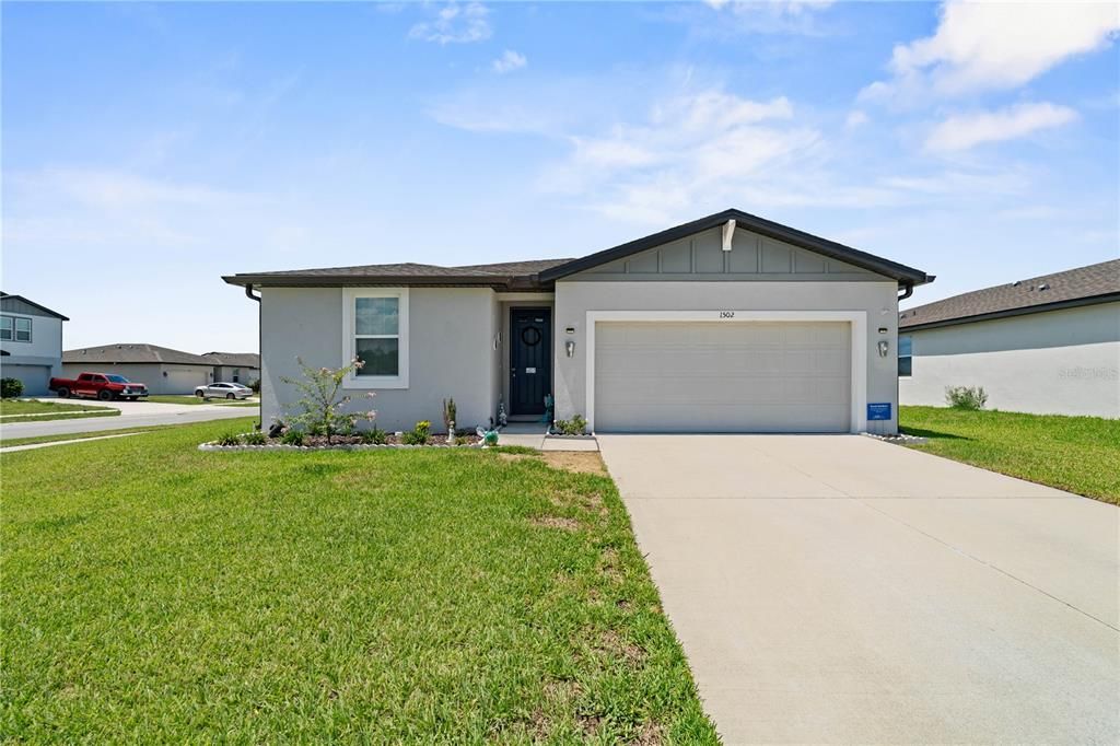 For Sale: $307,000 (3 beds, 2 baths, 1485 Square Feet)