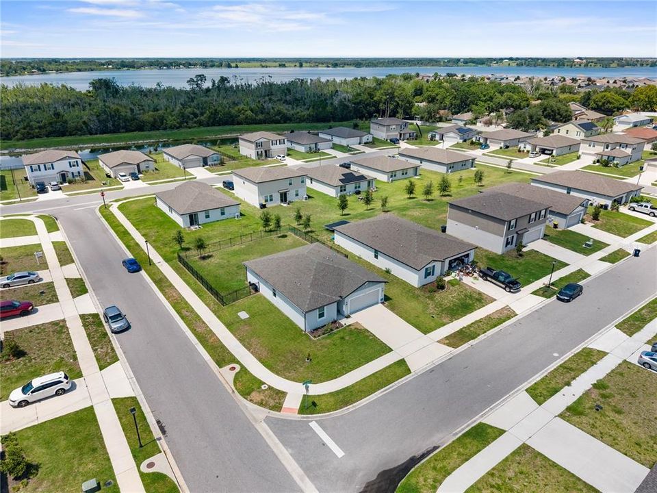 For Sale: $307,000 (3 beds, 2 baths, 1485 Square Feet)
