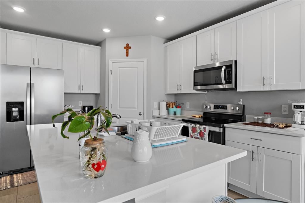 For Sale: $307,000 (3 beds, 2 baths, 1485 Square Feet)