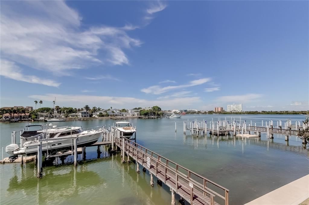 For Sale: $1,780,000 (3 beds, 2 baths, 2551 Square Feet)