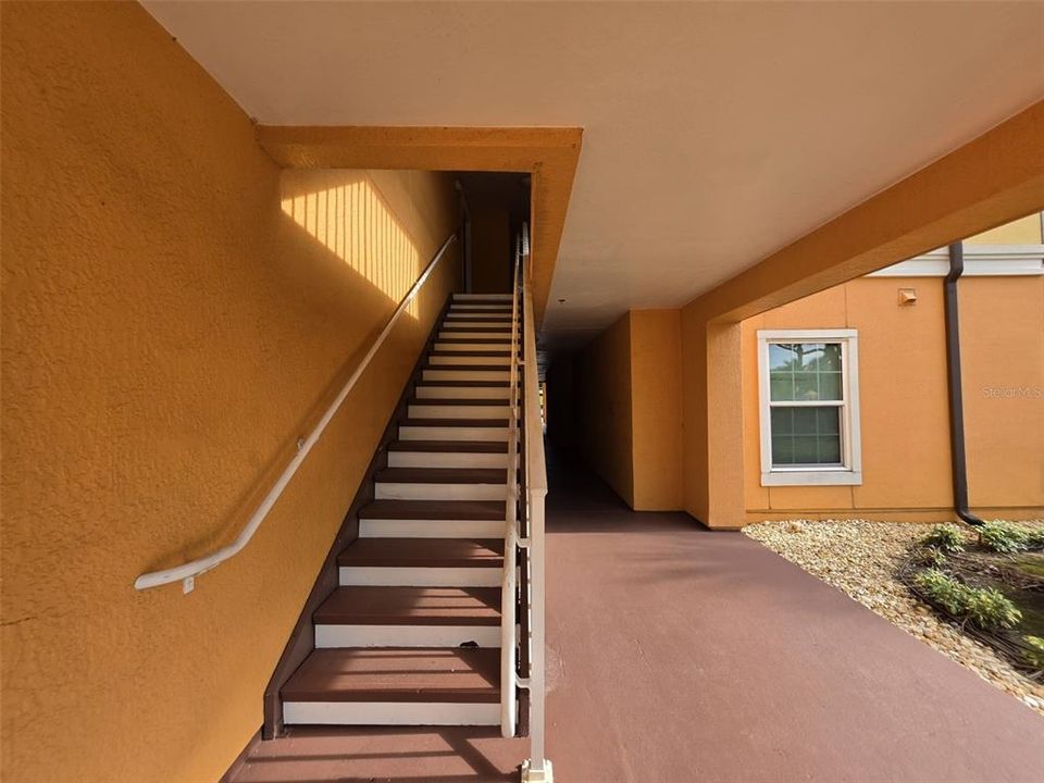 For Rent: $2,300 (3 beds, 2 baths, 1232 Square Feet)