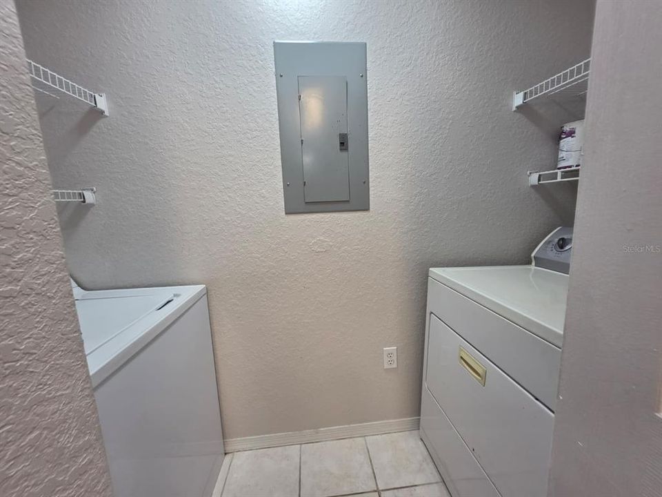 For Rent: $2,300 (3 beds, 2 baths, 1232 Square Feet)